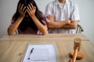 Naviguer les défis de la séparation : Guide pratique pour les familles québécoises